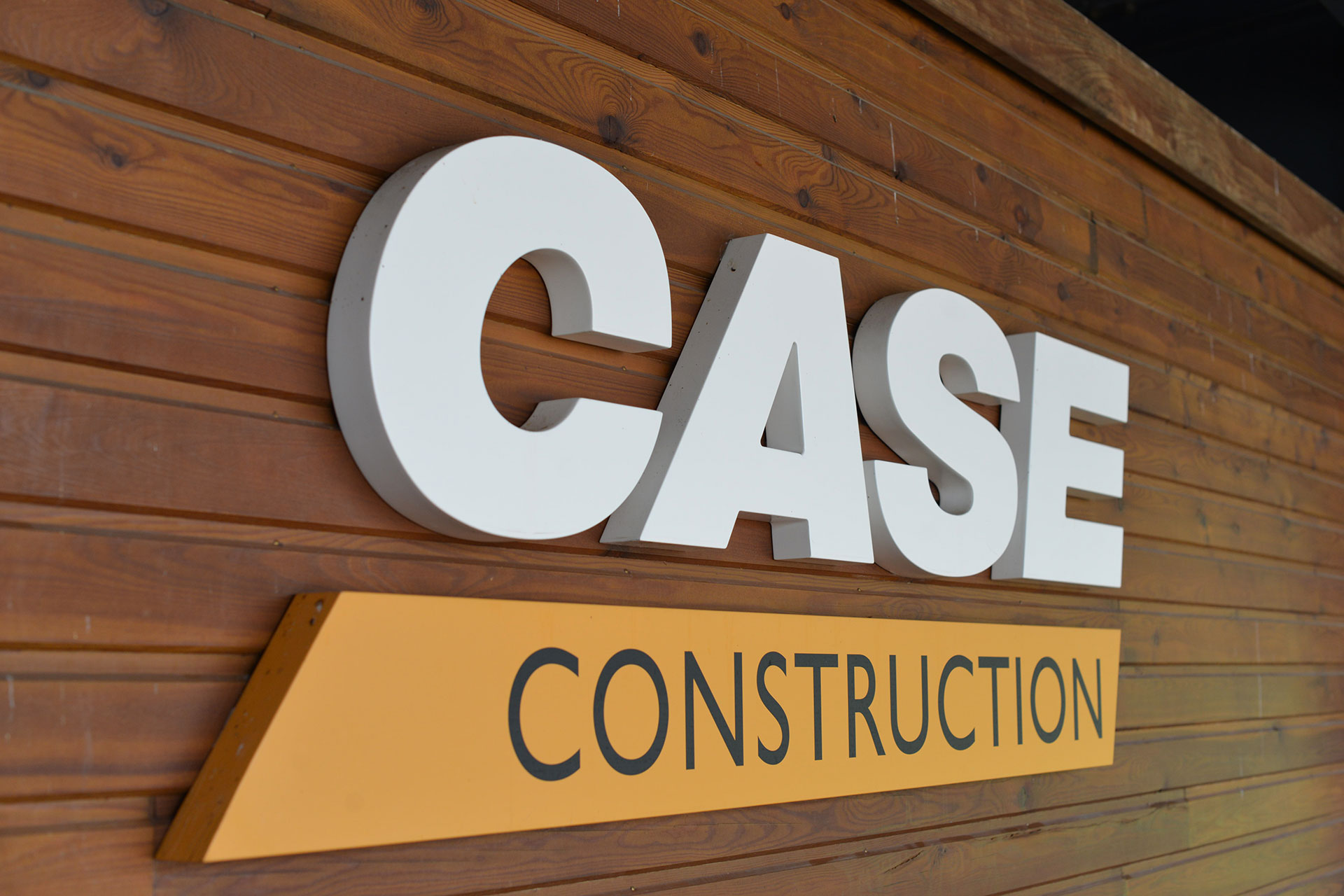 Учебно-демонстрационный центр CASE CONSTRUCTION вновь принимает гостей